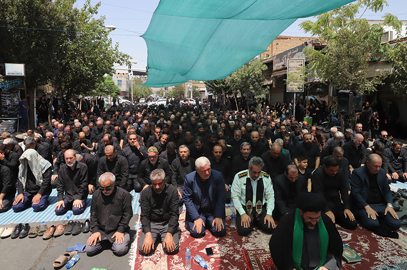 اقامه با شکوه نماز جمعه عاشورایی در شهر قیامدشت همزمان با ظهر عاشورا