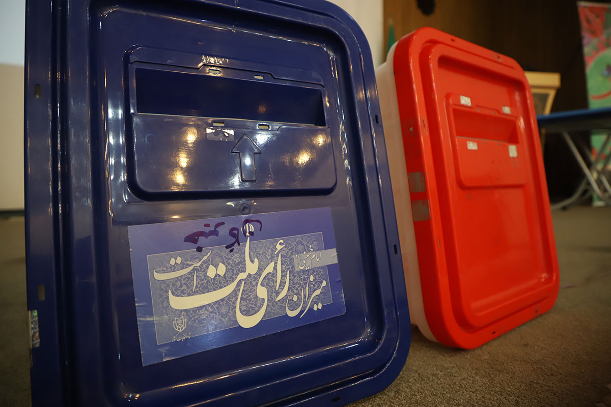آغاز دوره های آموزشی نمایندگان فرماندار و اعضای شعب اخذ رای بخش خاوران در فرهنگسرای مهر و ماه شهر قیامدشت