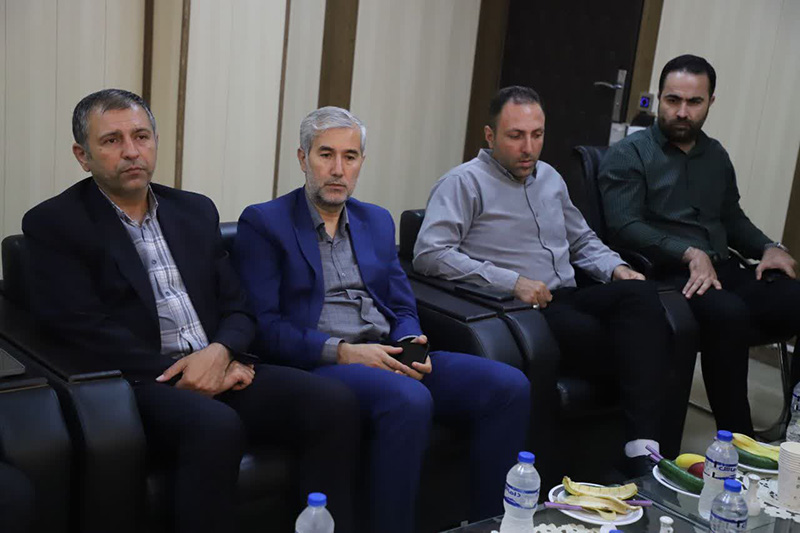 دیدار شهردار ،معاون شهردار و جمعی از مدیران شهرداری قیامدشت با  اعضای جدید هیات رییسه  شورای اسلامی شهر قیامدشت